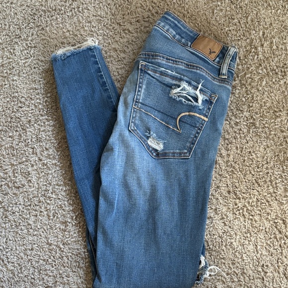 American Eagle Outfitters Women's Ripped Denim Jeans - Picture 2 of 2